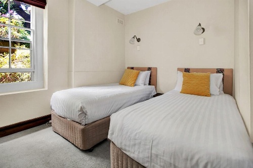 Apartments at York Mansions image 12