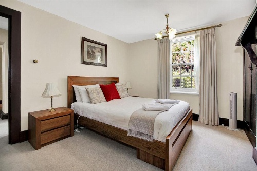 Apartments at York Mansions image 13