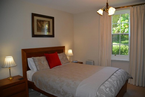 Apartments at York Mansions image 32